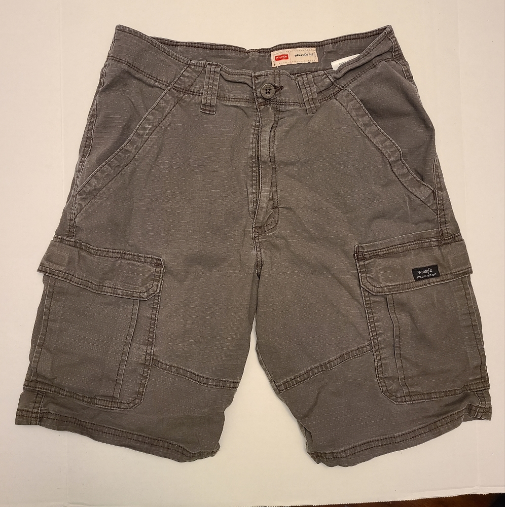 Wrangler relaxed fit men's cargo shorts sz 30